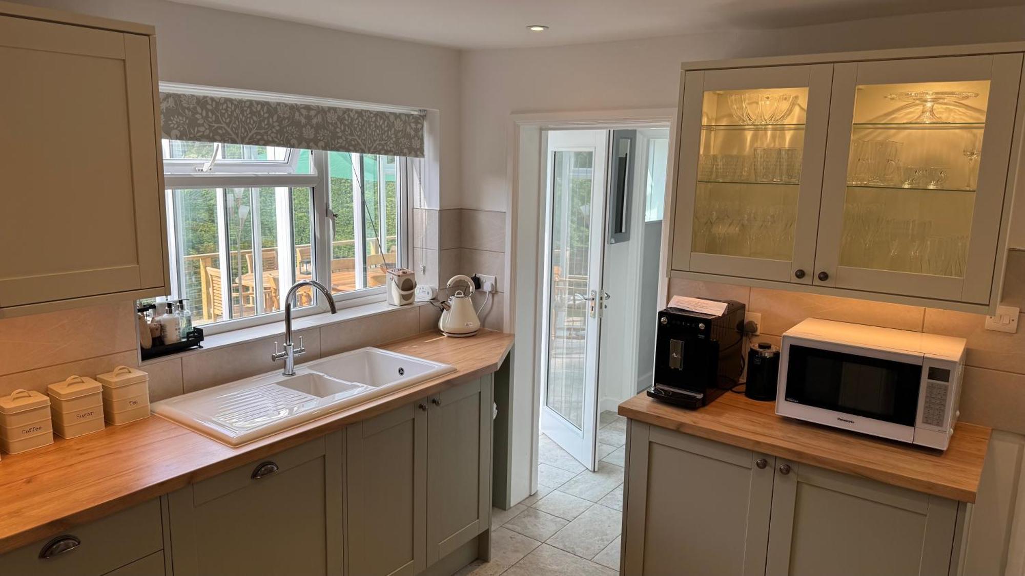 3 Bed Spa Cottage Southwater Exterior foto